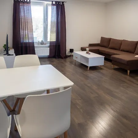 U Ludmily - -farmarska Predajna Appartement *